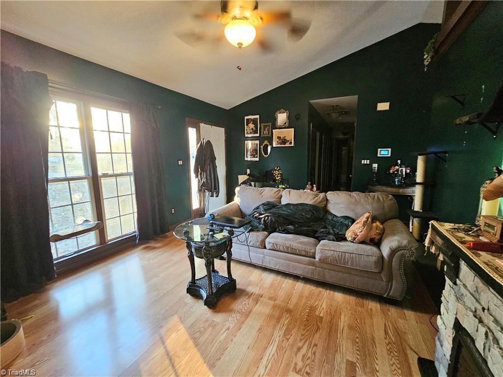 2307 Pineview Drive, Greensboro, North Carolina image 11
