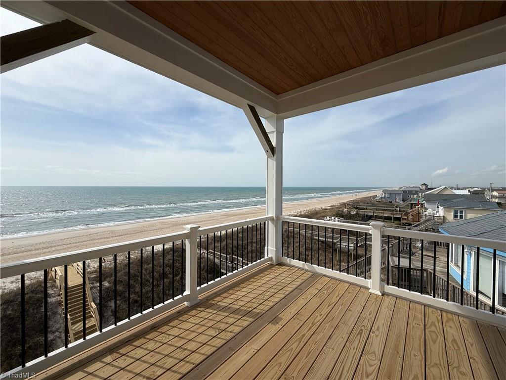 3048 Island Drive