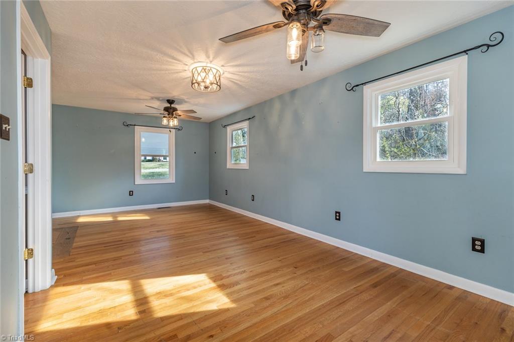 524 Mark Lane, North Wilkesboro, North Carolina image 23