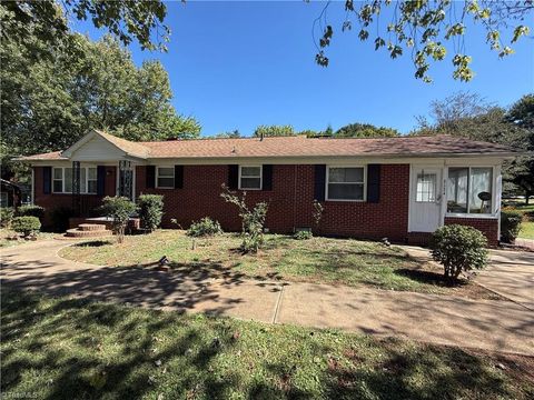 Photo of 2124 Lindale Street, Winston-Salem, NC 27127 (MLS # 1197787)
