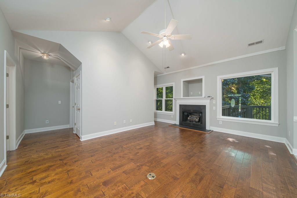 1340 Whitworth Court
