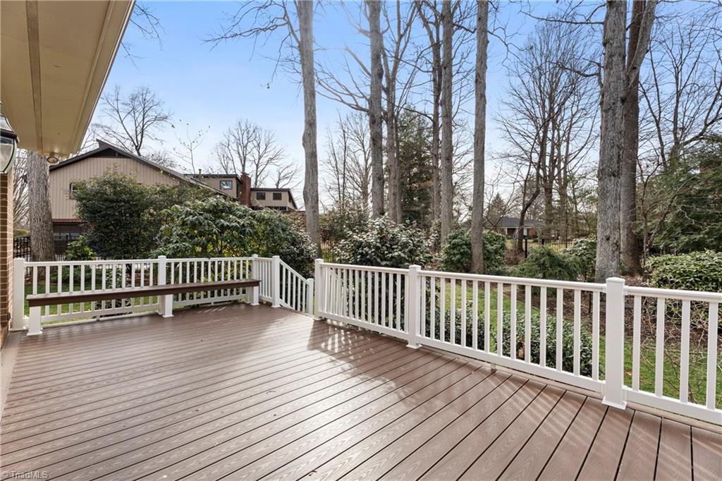 Winston-Salem, North Carolina 27104, United States, 3 Bedrooms Bedrooms, ,4 BathroomsBathrooms,Residential,Pending,1708