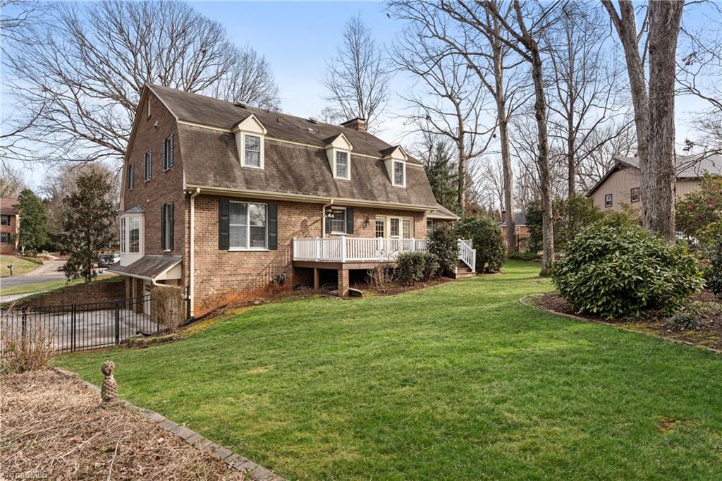 Winston-Salem, North Carolina 27104, United States, 3 Bedrooms Bedrooms, ,4 BathroomsBathrooms,Residential,Pending,1708