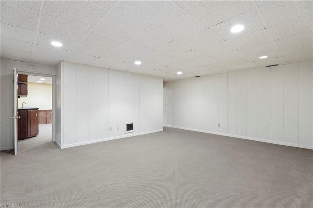 Winston-Salem, North Carolina 27104, United States, 3 Bedrooms Bedrooms, ,4 BathroomsBathrooms,Residential,Pending,1708