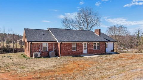 Homes For Sale - 3480 N Nc Highway 16<br/> Millers Creek, NC 28651