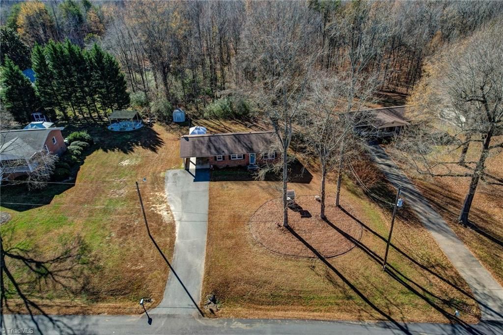 Photo of 258 Jett Drive, Reidsville, NC 27320 (MLS # 1203120)
