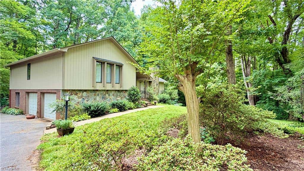 Photo of 2224 E Old US Highway 421 Hwy, Hamptonville, NC 27055 (MLS # 1224552)