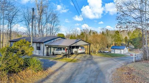 Homes For Sale - 747 Nathans Creek School Road<br/> Crumpler, NC 28617