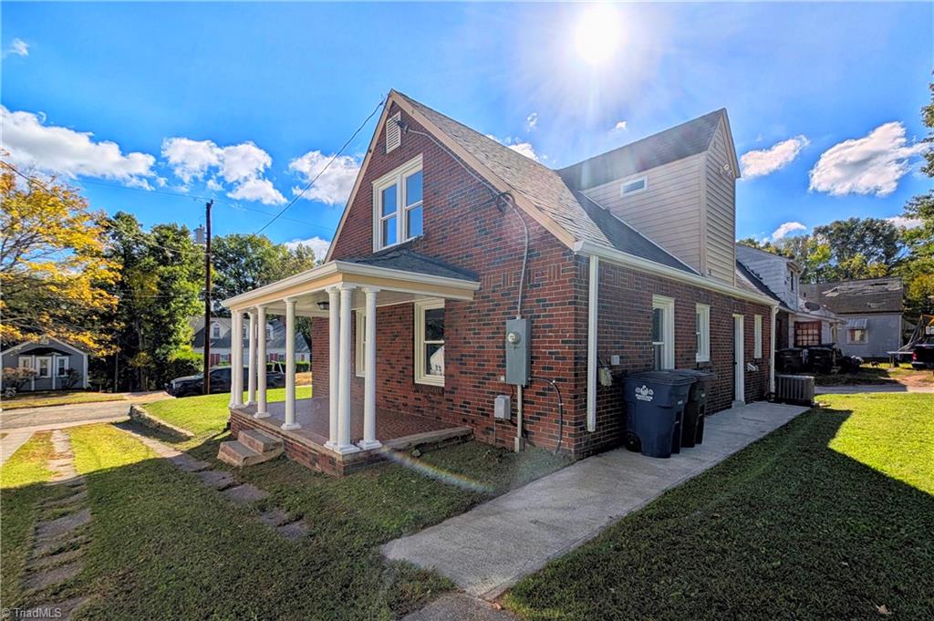 Photo of 2524 Druid Hills Drive, Winston-Salem, NC 27105 (MLS # 1240132)