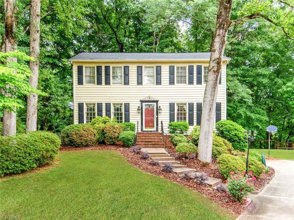 Photo of 5812 Luxbury Court, Winston-Salem, NC 27104 (MLS # 1222037)