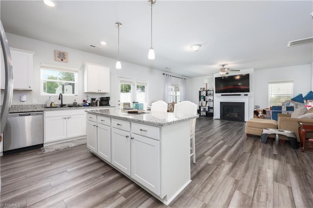 Photo of 3721 Streamside Drive, Thomasville, NC 27360 (MLS # 1222277)