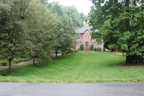 Single Family Residence in Kernersville NC 458 Windsor Park Road.jpg