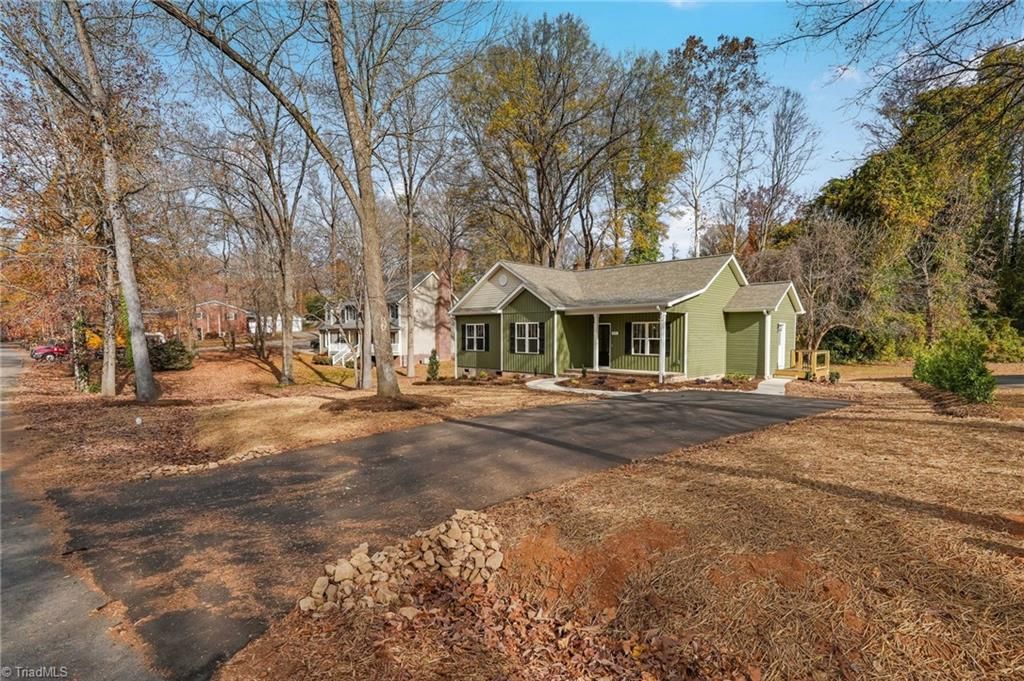Photo of 514 Watlington Drive, Reidsville, NC 27320 (MLS # 1203446)