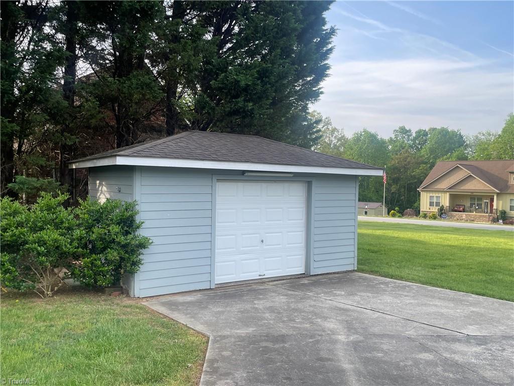 1301 Micol Lane, Kernersville, North Carolina image 6