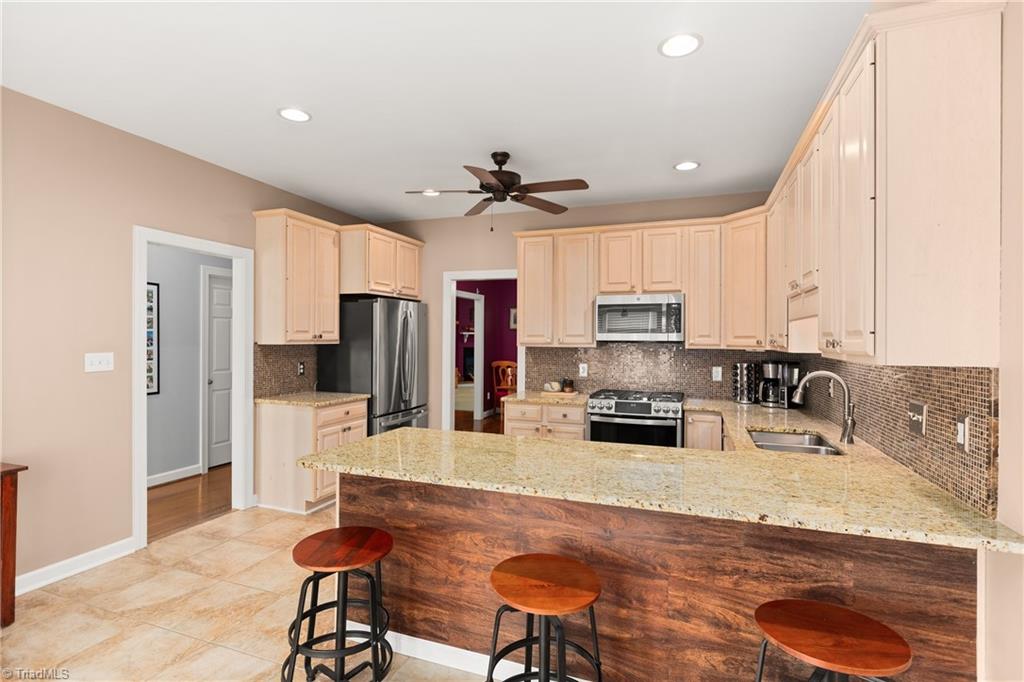 3746 Cardinal Downs Drive, Greensboro, North Carolina image 14