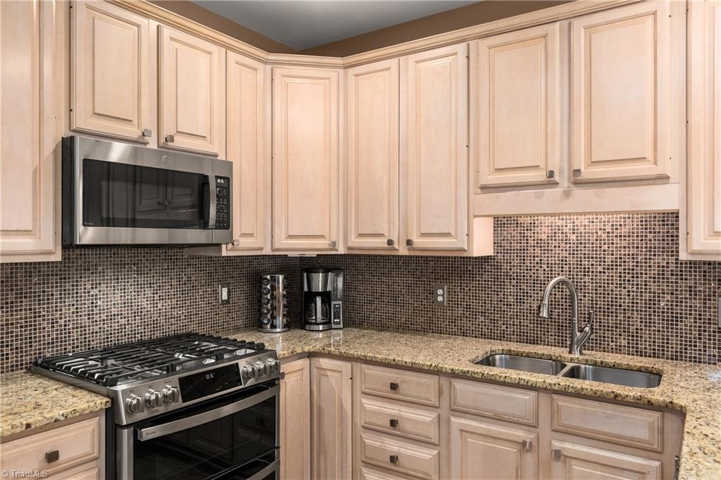 3746 Cardinal Downs Drive, Greensboro, North Carolina image 9