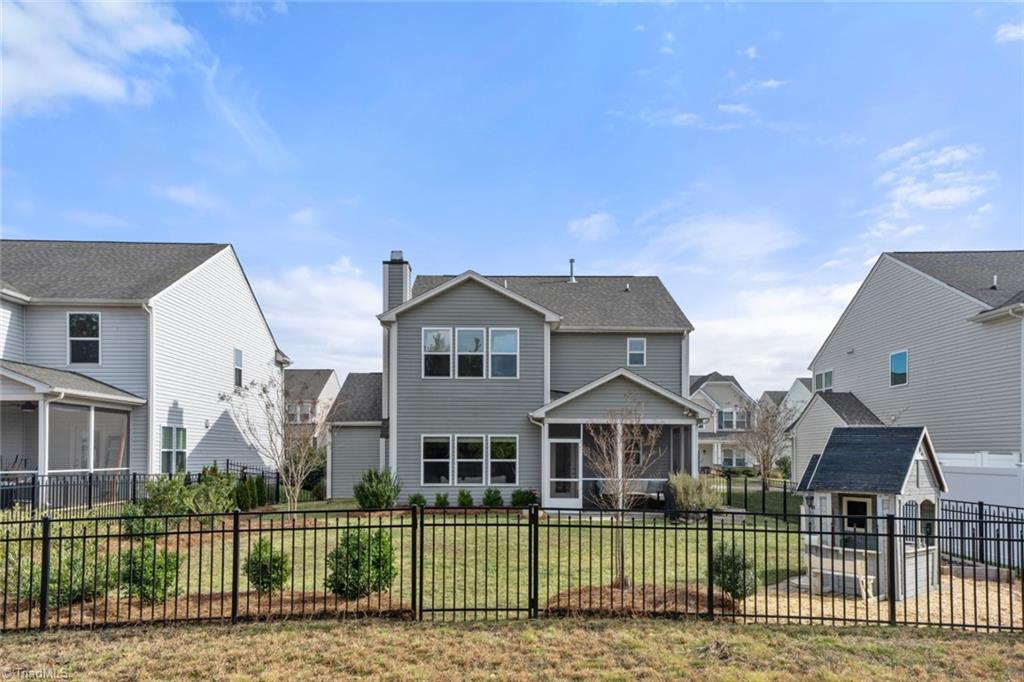 Winston-Salem, North Carolina 27103, United States, 3 Bedrooms Bedrooms, ,3 BathroomsBathrooms,Residential,Pending,76660