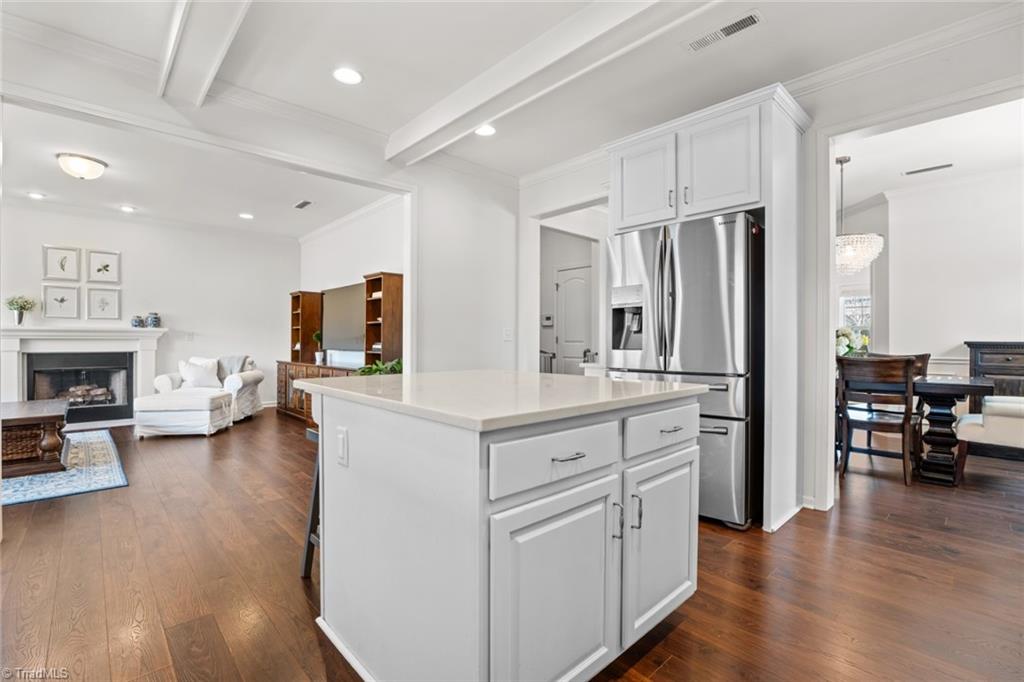 Winston-Salem, North Carolina 27103, United States, 3 Bedrooms Bedrooms, ,3 BathroomsBathrooms,Residential,Pending,76660