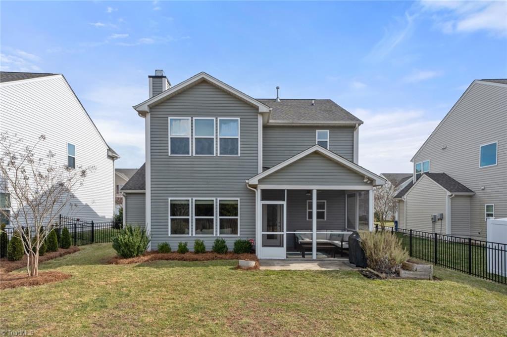 Winston-Salem, North Carolina 27103, United States, 3 Bedrooms Bedrooms, ,3 BathroomsBathrooms,Residential,Pending,76660