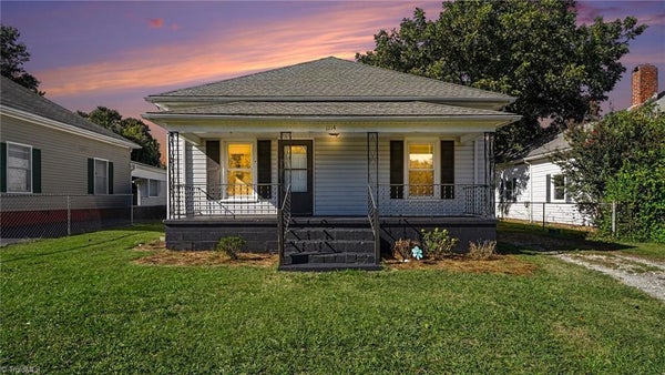 1114 MILL AVE, HIGH POINT, NC 27260 - Image 55eb8b5f43cd3429d2adfd3fd9c51f2d/2348581353