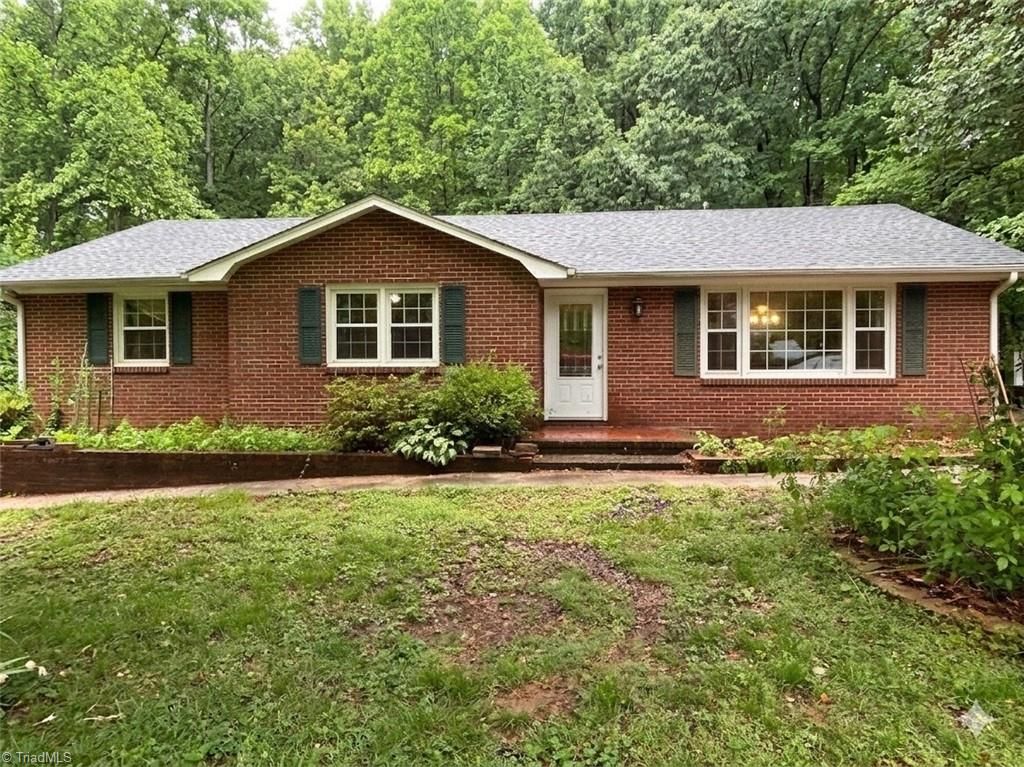 Photo of 6307 Arden Circle, Clemmons, NC 27012 (MLS # 1219024)