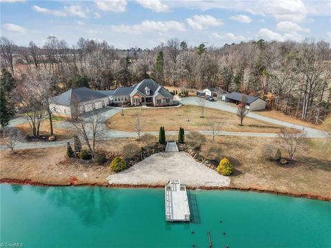 Homes For Sale - 6602 Richland Church Road<br/> Randolph County, Liberty, NC 27298