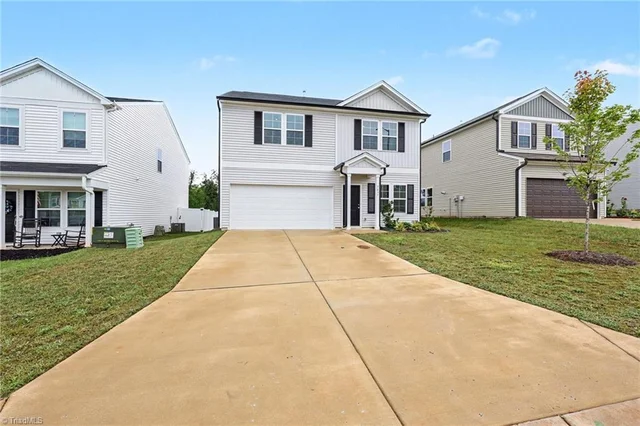 5037 Fallmeade Road, photo 5 of 31