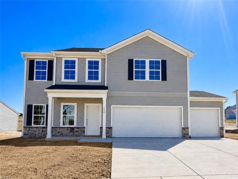 Homes For Sale - 5845 Latigo Court<br/> Clemmons, NC 27012