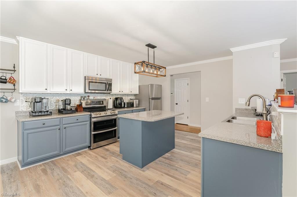 4556 Westhill Place