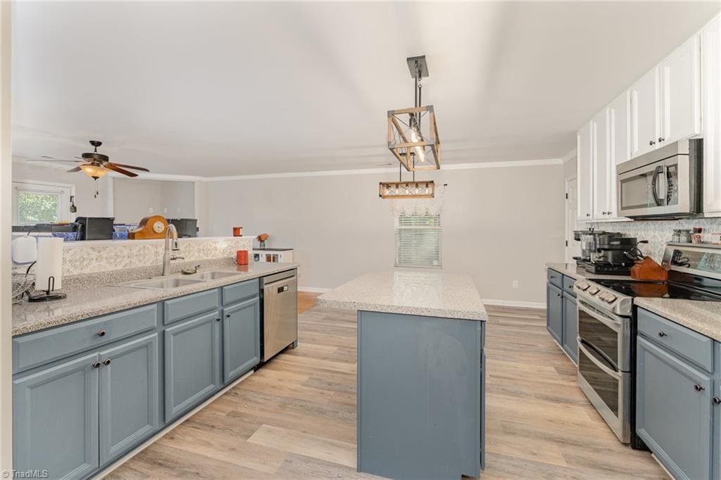 4556 Westhill Place