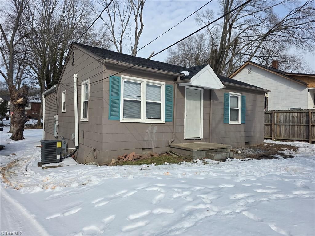 Photo of 1025 E Devonshire Street, Winston-Salem, NC 27107 (MLS # 1208162)