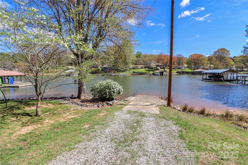 4279 Candlewood Drive, Sherrills Ford, North Carolina image 19