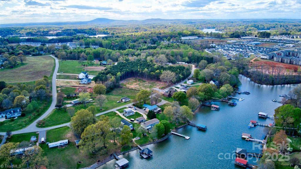 4279 Candlewood Drive, Sherrills Ford, North Carolina image 12