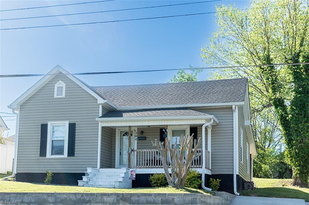 304 Broad Street, Mount Airy, North Carolina image 2