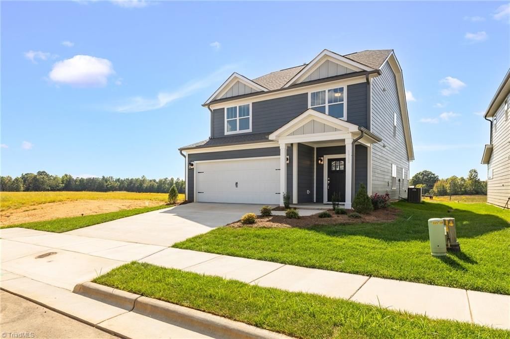 Photo of 1715 Creekline Drive, Kernersville, NC 27284 (MLS # 1208087)