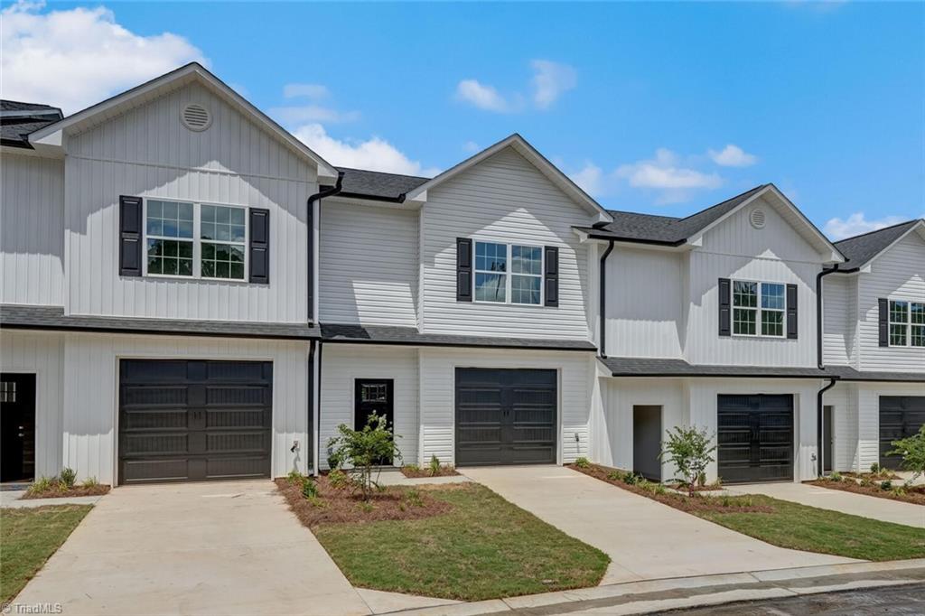 Photo 3 of 22 of 620 Pompano Drive townhome