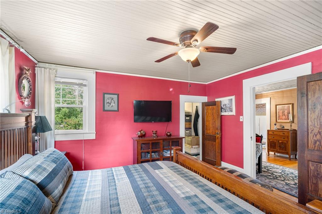 219 E Swannanoa Avenue, Liberty, North Carolina image 25