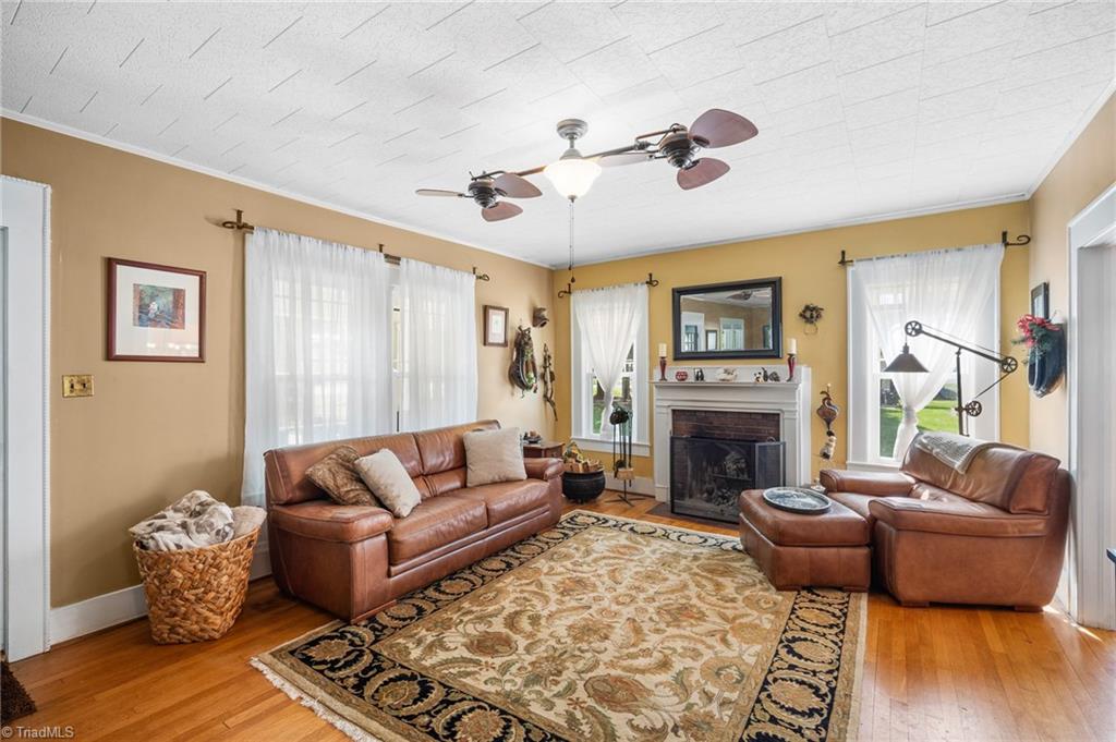 219 E Swannanoa Avenue, Liberty, North Carolina image 6