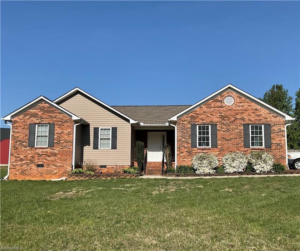 Photo of 125 Gumtree Court, Mocksville, NC 27028 (MLS # 1218949)