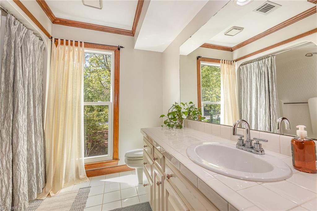 3901 Buncombe Drive, Greensboro, North Carolina image 38