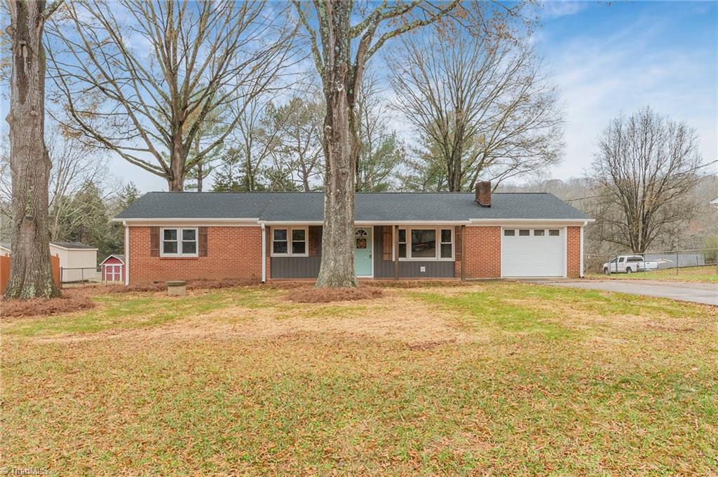 2012 Chesapeake Drive, Rural Hall, North Carolina image 1