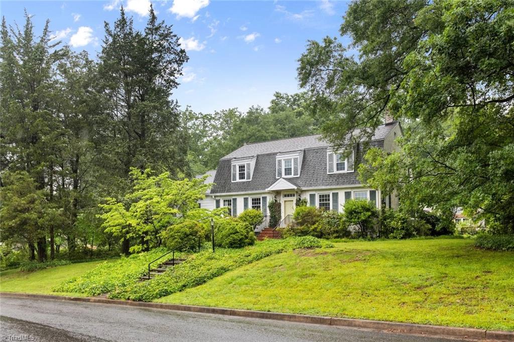 Winston-Salem, North Carolina 27104, United States, 6 Bedrooms Bedrooms, ,3 BathroomsBathrooms,Residential,Pending,138591