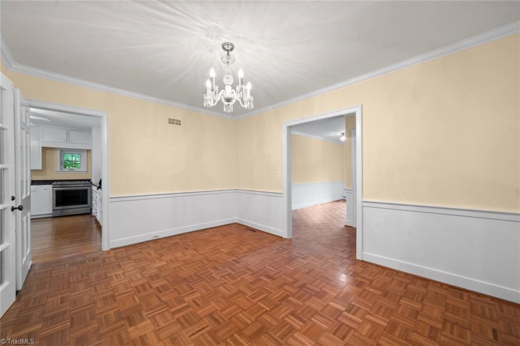 Winston-Salem, North Carolina 27104, United States, 6 Bedrooms Bedrooms, ,3 BathroomsBathrooms,Residential,Pending,138591