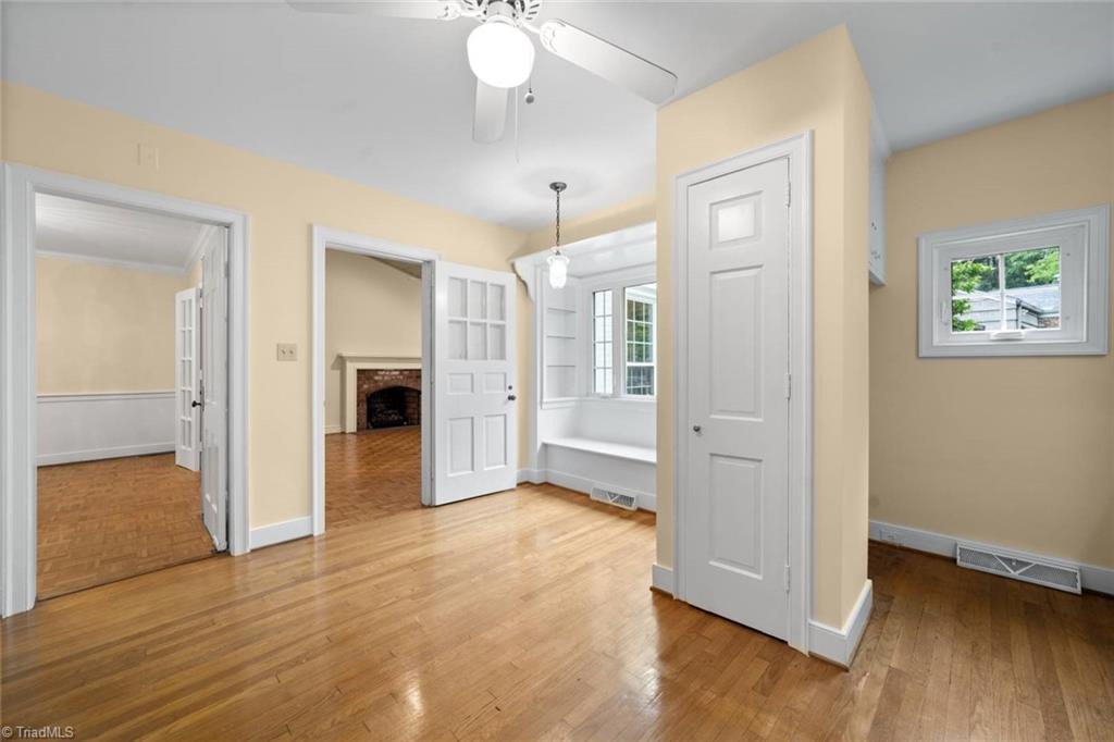 Winston-Salem, North Carolina 27104, United States, 6 Bedrooms Bedrooms, ,3 BathroomsBathrooms,Residential,Pending,138591