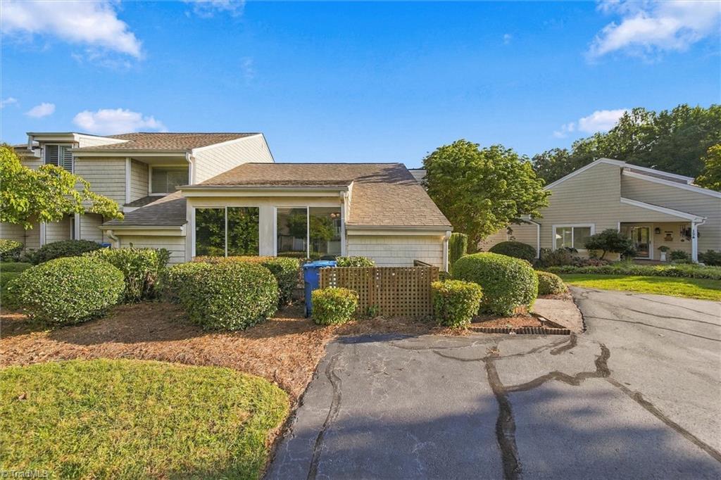 Photo of 128 Golfview Drive, Bermuda Run, NC 27006 (MLS # 1236332)