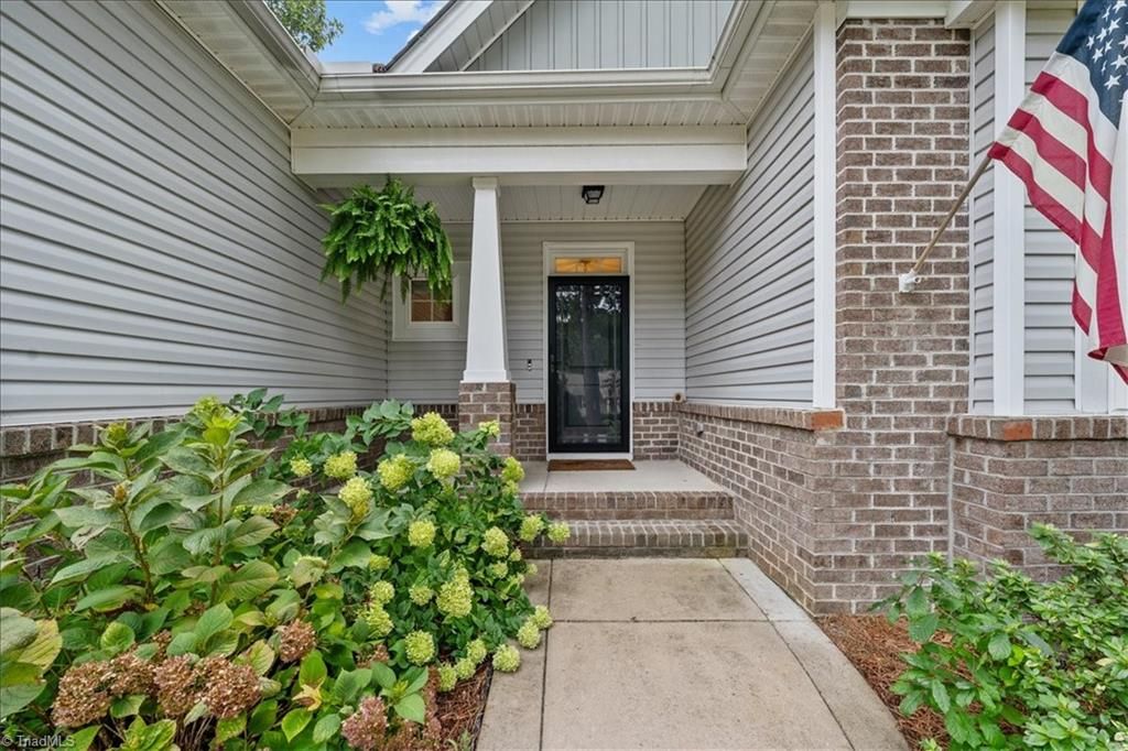 Photo of 70 Spring Lake Drive, Pinehurst, NC 28374 (MLS # 1216124)