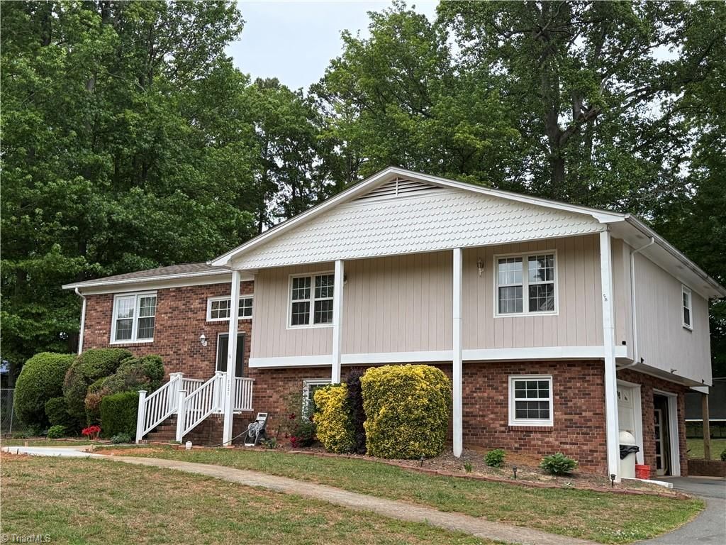 Photo of 2335 Crestview Way, Winston-Salem, NC 27103 (MLS # 1217846)