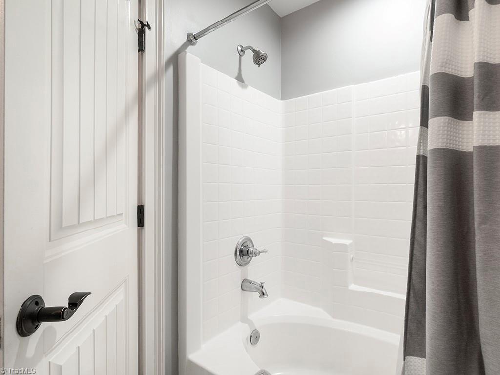3403 Raccoon Run Drive, Burlington, North Carolina image 33