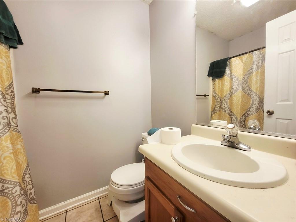 6008 Southcrest Drive, Clemmons, North Carolina image 6