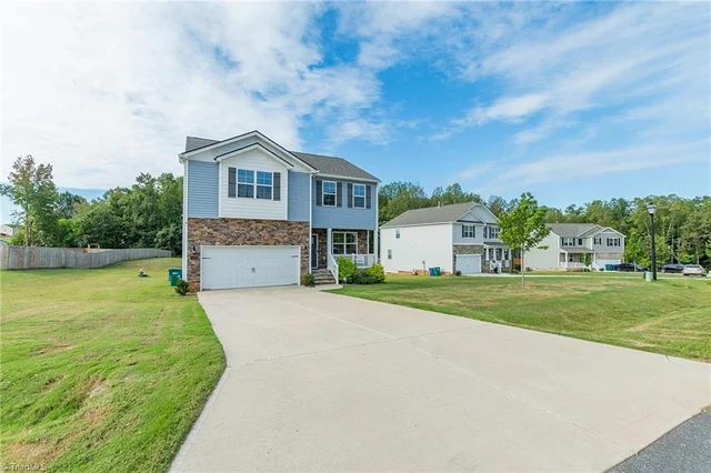 1174 Tilburn Terrace, photo 5 of 49